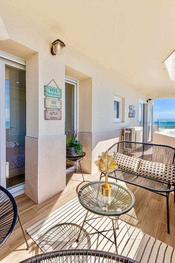 797 Holiday Rentals - Benalbeach- Moderno Piso Para 5 Con Vistas Al Mar بينالماذينا المظهر الخارجي الصورة