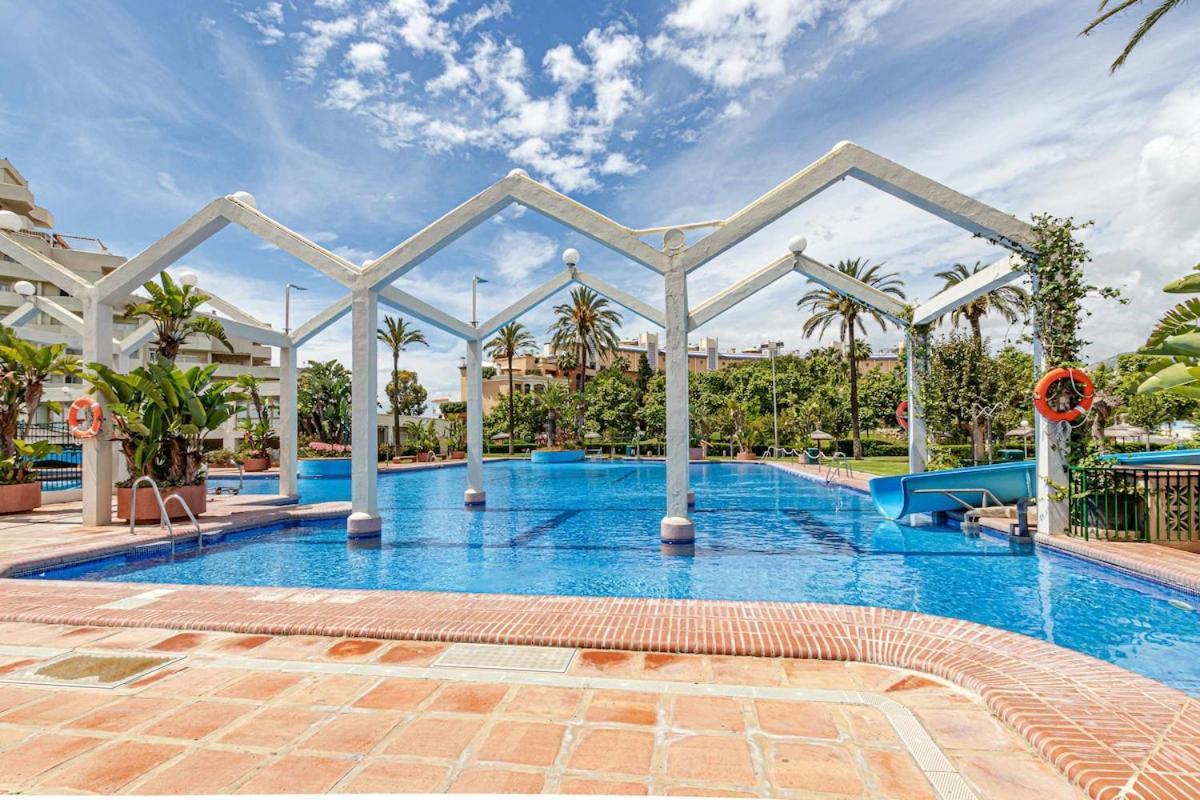 797 Holiday Rentals - Benalbeach- Moderno Piso Para 5 Con Vistas Al Mar بينالماذينا المظهر الخارجي الصورة