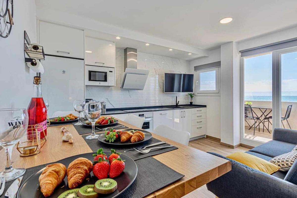 797 Holiday Rentals - Benalbeach- Moderno Piso Para 5 Con Vistas Al Mar بينالماذينا المظهر الخارجي الصورة