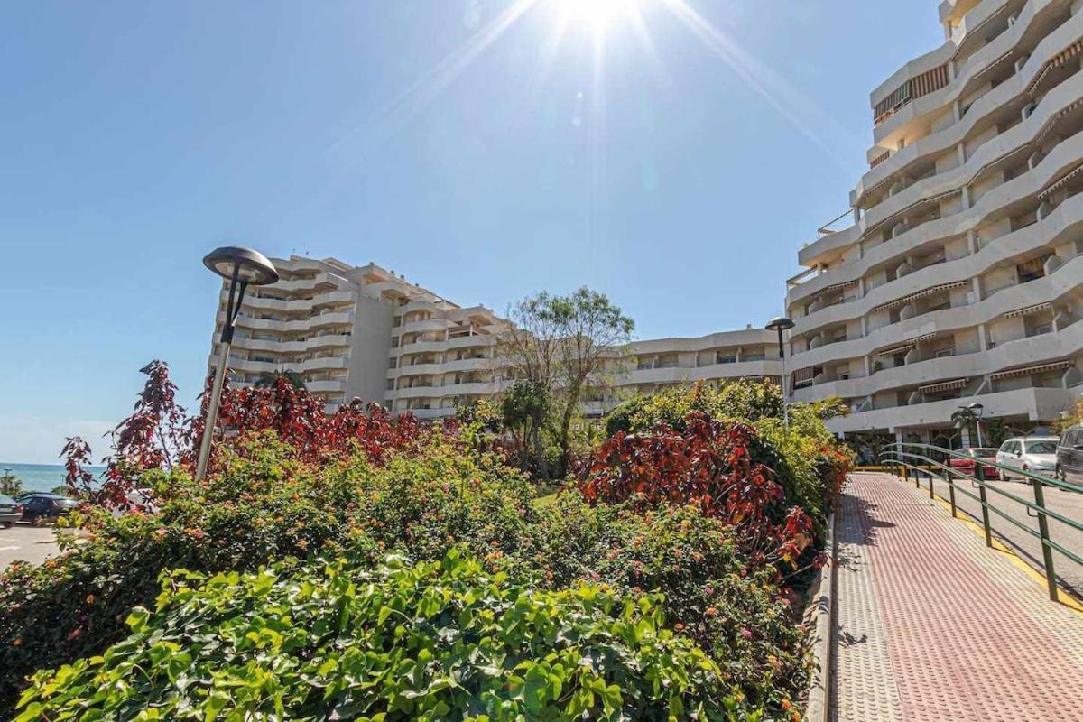 797 Holiday Rentals - Benalbeach- Moderno Piso Para 5 Con Vistas Al Mar بينالماذينا المظهر الخارجي الصورة