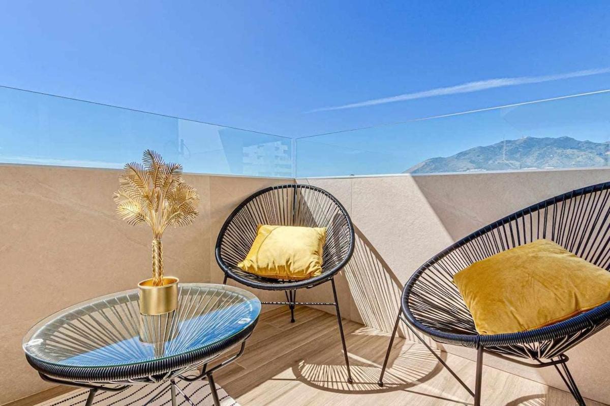 797 Holiday Rentals - Benalbeach- Moderno Piso Para 5 Con Vistas Al Mar بينالماذينا المظهر الخارجي الصورة