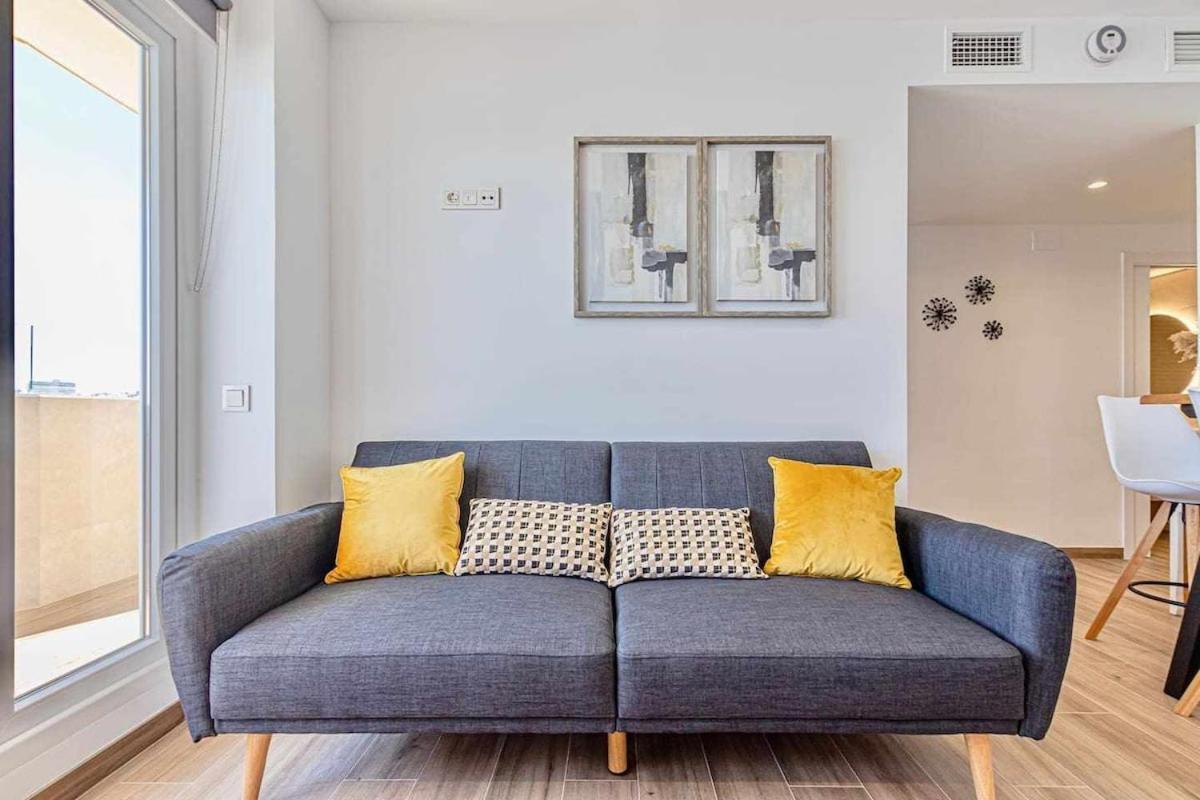 797 Holiday Rentals - Benalbeach- Moderno Piso Para 5 Con Vistas Al Mar بينالماذينا المظهر الخارجي الصورة